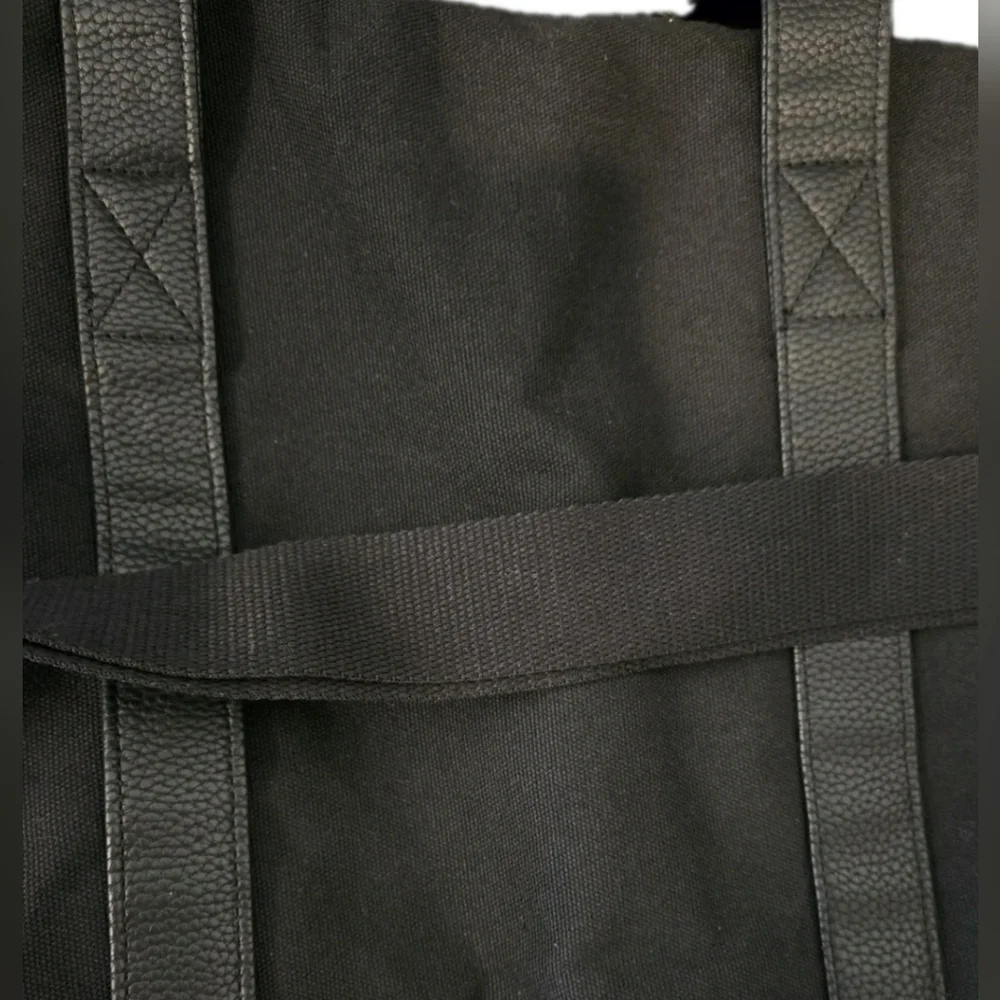 Ralph Lauren Black Duffle Bag w/ Silver Polo Horse Logo Gym/ Travel /Work (NWOT) - Picture 8 of 11